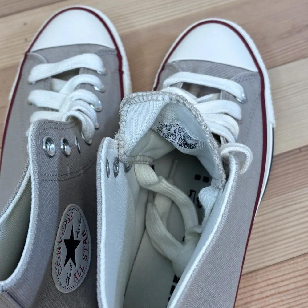 Converse Chuck Taylor All Star High Papyrus  Tan Woman's Sz 10